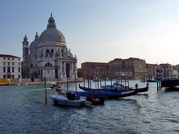 санта мария гондола салюте собор храм церковь венеция канал вода
