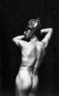 Юноша в шлеме, 1910